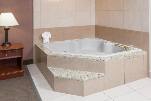 Baymont by Wyndham Tuscola image 10