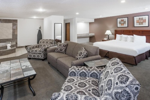 Baymont by Wyndham Tuscola image 11