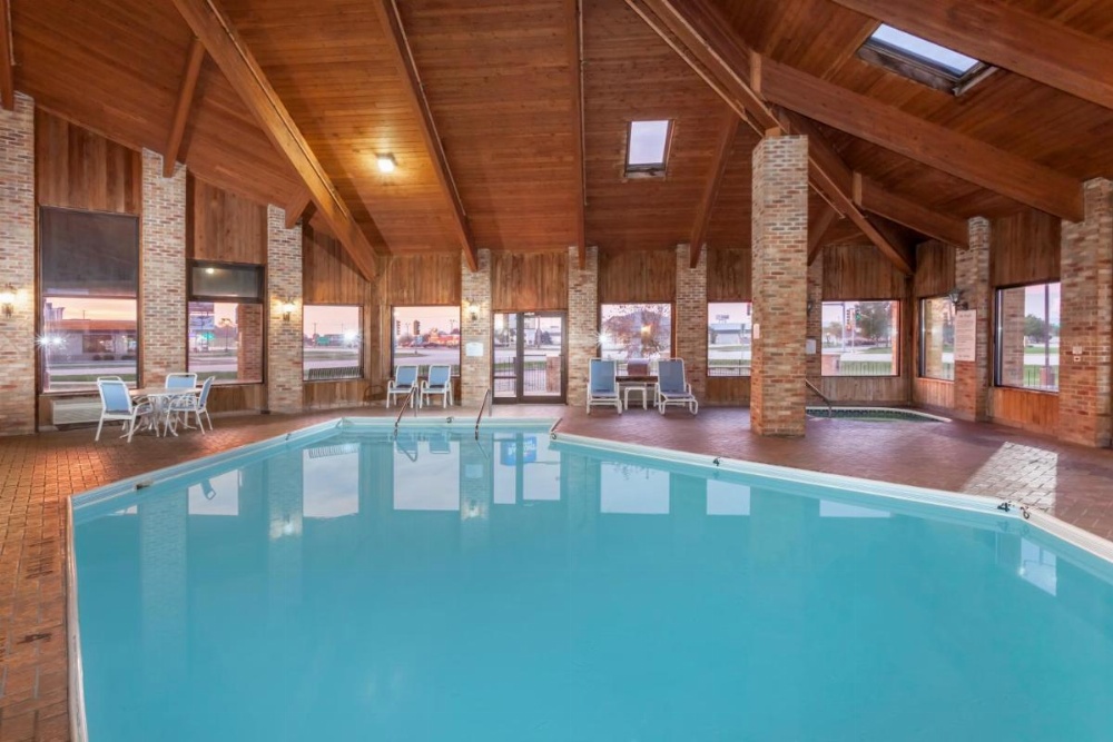 Baymont by Wyndham Tuscola Image 18