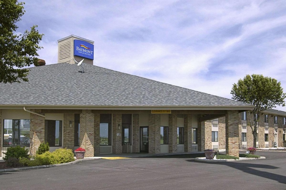 Baymont by Wyndham Tuscola Image 25