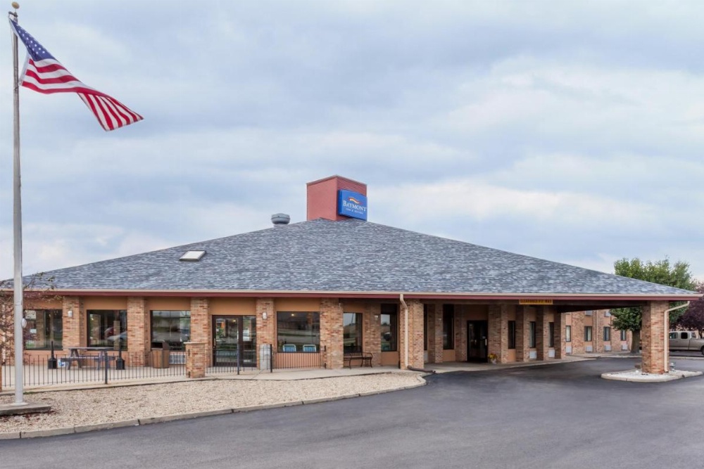 Baymont by Wyndham Tuscola Image 6